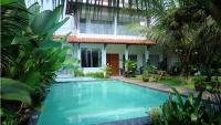 Villa Syariah Prambanan Private Swimming Pool by Simply Homy - Ferienwohnung Sleman