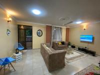 Lovely and homely 2 bedroom Serviced Apartment - B&B