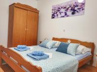 Apartamento de 1 dormitorio con patio