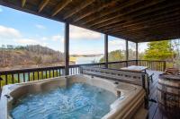 B&B Pigeon Forge - Lakeside Point Private Dock Game Room Hot Tub - Bed and Breakfast Pigeon Forge