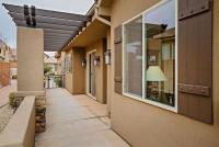 Copper Giraffe Enjoy Golden Golf Course Views - B&B Washington