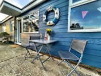 Wight Waves Holidays - B&B
