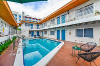 Beachfront Getaway Studio with Parking - M21 - B&B Hollywood