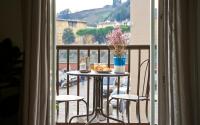 3 Master Bedrooms With Balcony on the River with Views - Ferienwohnung Florenz
