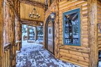 Delightful Cabin Vacation Rental with Fire Pit! - B&B Duck Creek Village