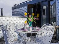 Private and chique Salon de Franz - with large terrace - B&B
