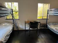 Posto Letto in Dormitorio Misto con 4 Letti