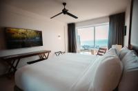 Premium King Room with Ocean View