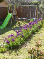 Bas de villa jardin plein sud proche mer clim-Wifi - Chambres d’hôtes Saint-Mandrier-sur-Mer