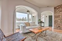 Beautiful Ranch Home with Cascade Mountain View - B&B