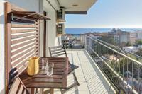 APARTAMENT PAU CASALS, 2 min walk from the sea & sea view - B&B Lloret de Mar