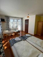 Camera Tripla con Vista Montagna