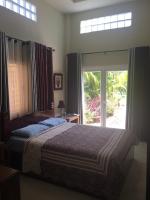 Queen Room with Garden View