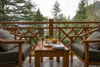Serenity Stays - Manali, Naggar - Bed and Breakfast