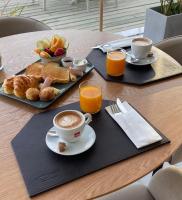 Studio with Garden View