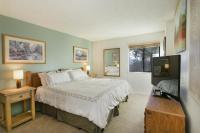 Deluxe One-Bedroom Apartment with Balcony
