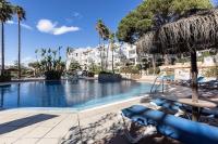 Stylish Penthouse Duplex at Matchroom Country Club - B&B