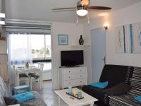 Appartement rénové avec loggia ensoleillée, proche plage, parking inclus, quartier calme - FR-1-387-191 - B&B
