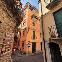 Luxury Villa Taormina city center, terrace with views - B&B