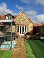 5 O Clock Somewhere with Private Hot Tub - B&B