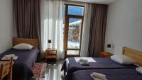Triple Room with Mountain View