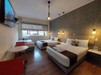 Camera Familiare con Bagno Privato