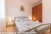 Apartment mit Terrasse