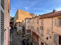 Appartement spacieux en face du port - B&B Calvi