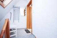 ALFA Stuttgart 3Zi-Maisonette 6 Personen Zuffenhausen nahe Porsche & Bosch l WIFI & SmartTV I 3BR 4 Beds I Kitchen I Bathroom & WC - B&B Stuttgart