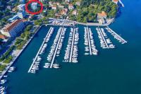Batala1-City marina apartment with secured private parking - B&B
