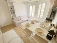 Appartement 2P Idéalement Placé Juan les Pins - Chambres d’hôtes Juan-les-Pins