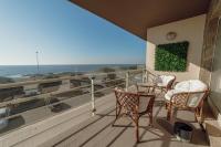 B&B Matosinhos - Modern Grand Seaside & Seaview by Vacationy - Bed and Breakfast Matosinhos