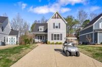 Beautiful Home with Lake and Marina Access, Firepit, Golf Cart Included - B&B