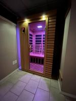 *NEW* Beautiful 3 floor Townhome with Sauna - Ferienwohnung Manchester