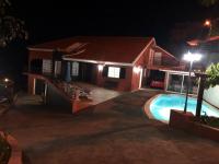 Pleasant Apartment with Private Pool in Lombo Do Doutor - 50 m² - Chambres d’hôtes Calheta