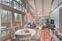 Comfortable Condo on Keowee Key Golf Course! - Chambres d’hôtes Salem
