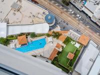 Spectacular Ocean View 3 Pools Gym Spa and Sauna - B&B Gold Coast