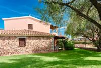 Apartments in San Teodoro 43450 - B&B