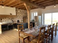 Maison de ferme rénovée 18ème siècle avec piano et charme authentique - FR-1-489-433 - Chambres d'hôtes Ygrande