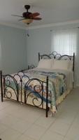 Lynn's Cozy Cottage - Bed and Breakfast