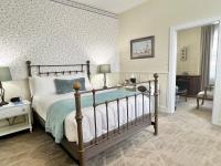 Gilbert Suite