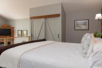 Suite with Lake View