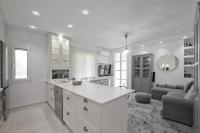 Belva Blue Glyfada Modern 2BR Walk to Ctr & Beach - B&B Athens