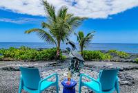 B&B Keaau - Paradise Breeze Retreat- Absolute Oceanfront with Hot Tub! - Bed and Breakfast Keaau