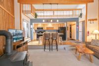 Peak 8 Village Retreat Condo: Great Year-Round Location - Chambres d'hôtes Breckenridge