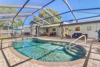 B&B Clearwater - Perfect for Family Gatherings with a Heated Pool! - Clearwater's Clear Choice - Bed and Breakfast Clearwater