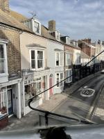 Tasteful apartment moments from the beach, Bunting by Whitstable-Holidays - Chambres d'hôtes Whitstable