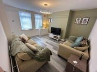 B&B Leigh - MMC Serviced accommodation - Bed and Breakfast Leigh