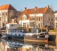 B&B Zwolle - The luxury Boat - Bed and Breakfast Zwolle