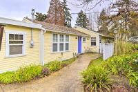 Bainbridge Island Abode < 1 Mi to Winslow! - B&B Bainbridge Island
